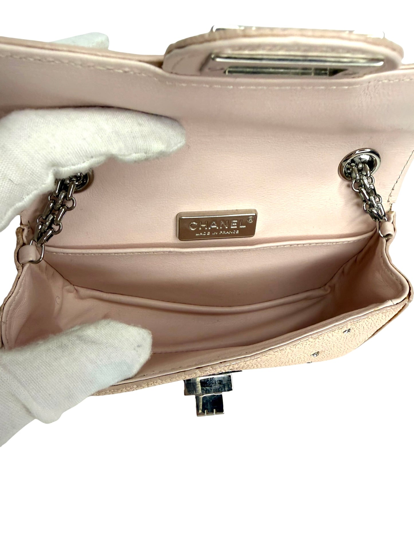 Chanel Pink Stingray Reissue Micro T8823