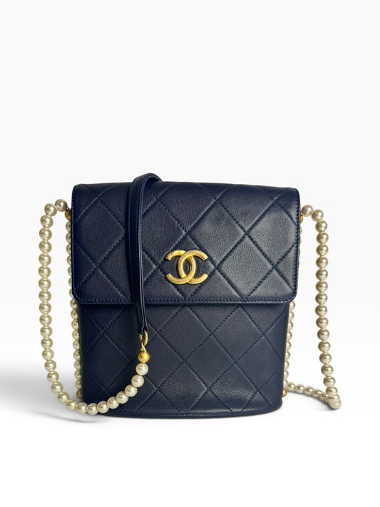 Chanel Navy Pearl Chain Flap GHW T7461