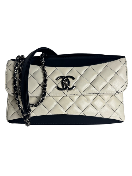 Chanel White And Black Flap SHW T6953