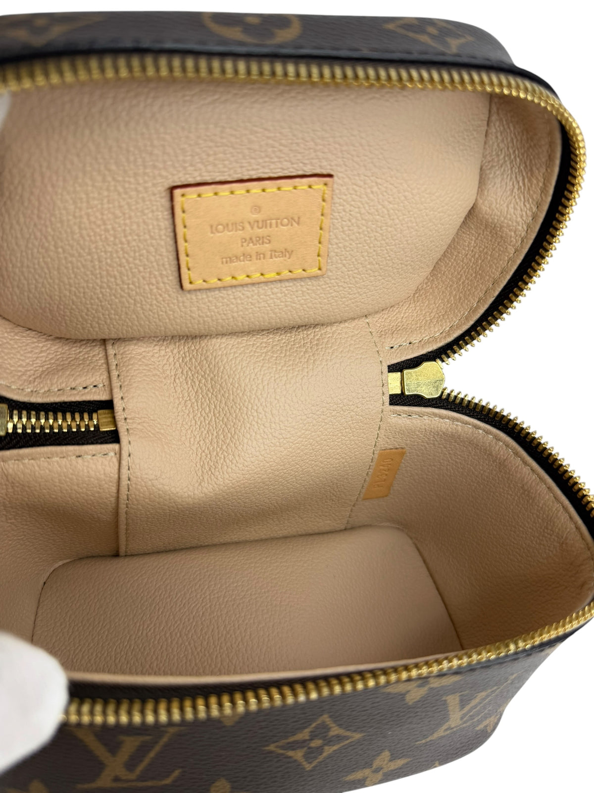 Louis Vuitton Nano Monogram Vanity Case T8881