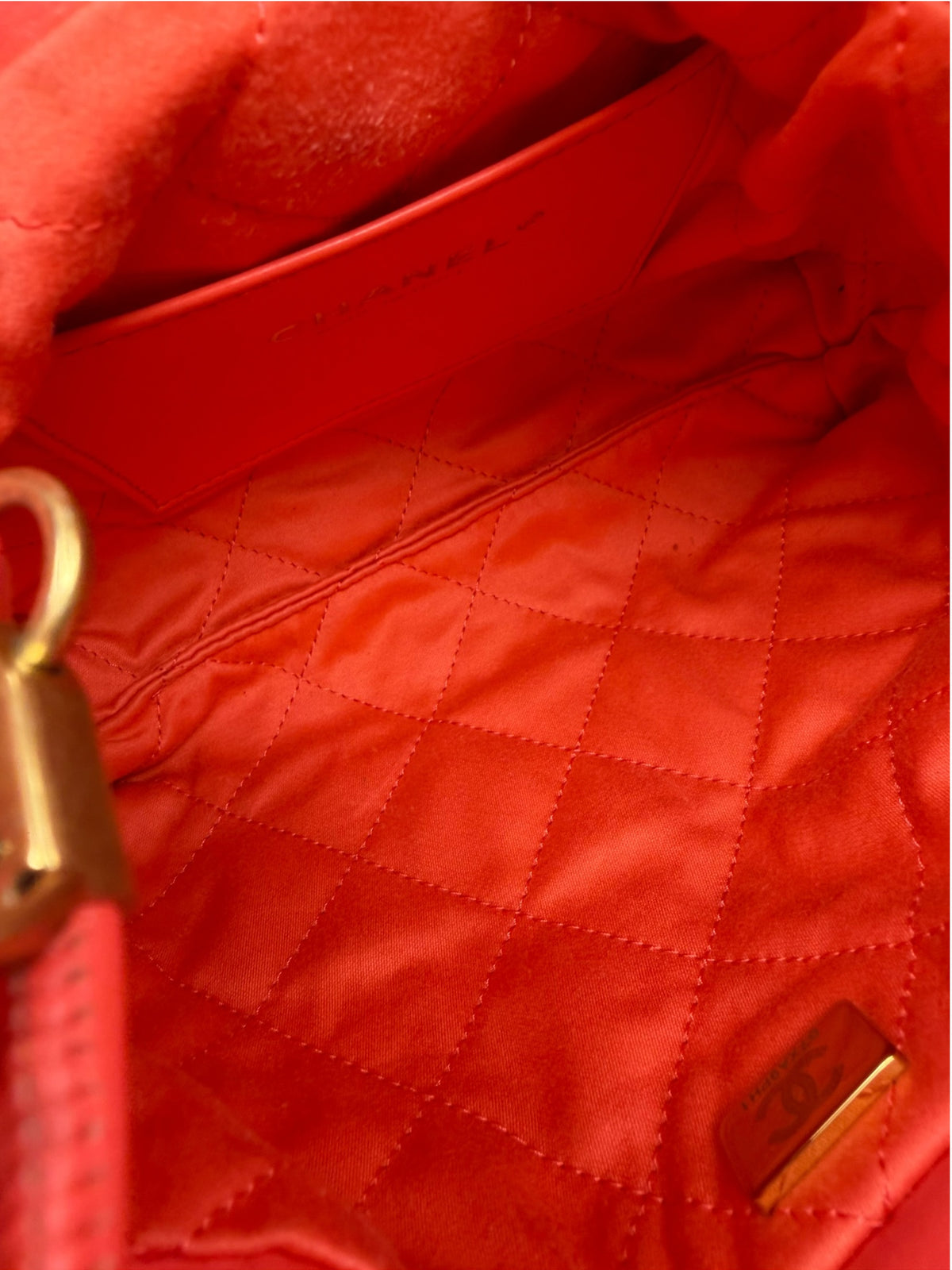 Chanel Coral 22 Mini Hobo Bag T9200