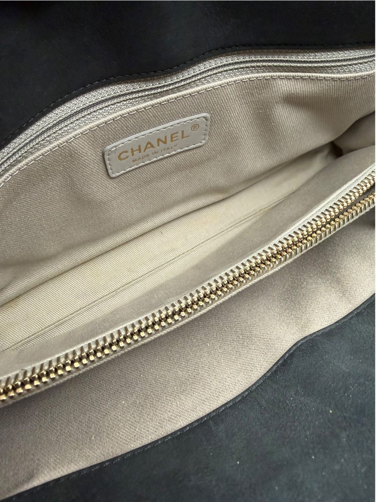 Chanel Black Quilted Front Flap Shoulder T9225