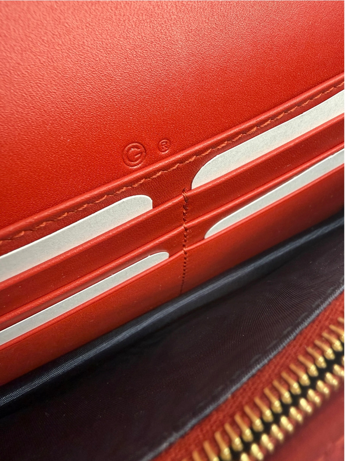 Gucci GG Supreme Blooms Chain Wallet T9140