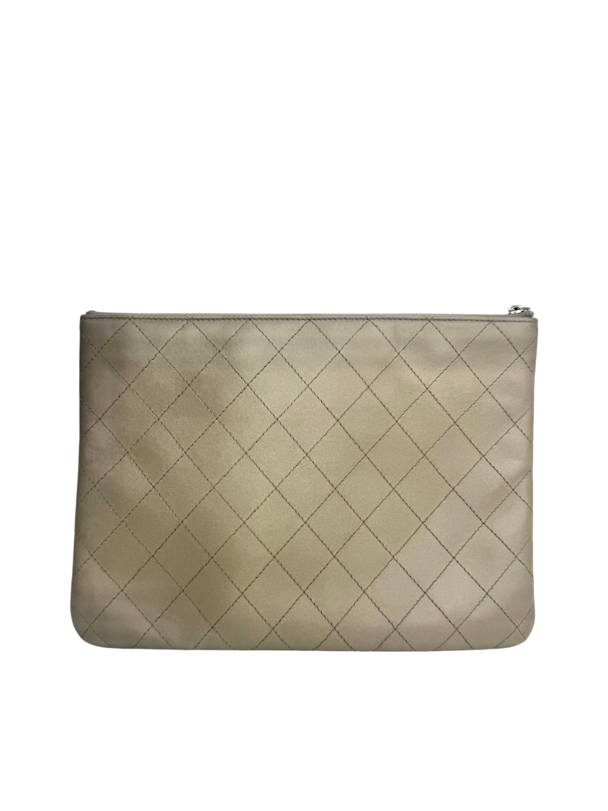 Chanel Gray Quilted O Case T9109